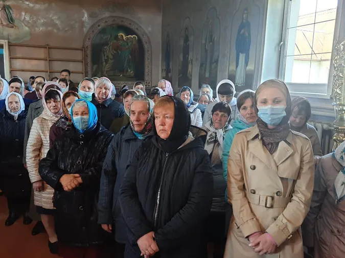 Хірург та священник Валіхновський відправив службу в храмі у Турійську (фото, відео)