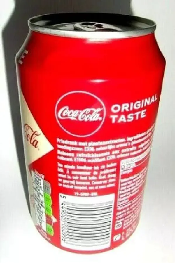 Різдвяна бляшанка Coca-Cola продається за понад $347 000, але є один нюанс (фото)