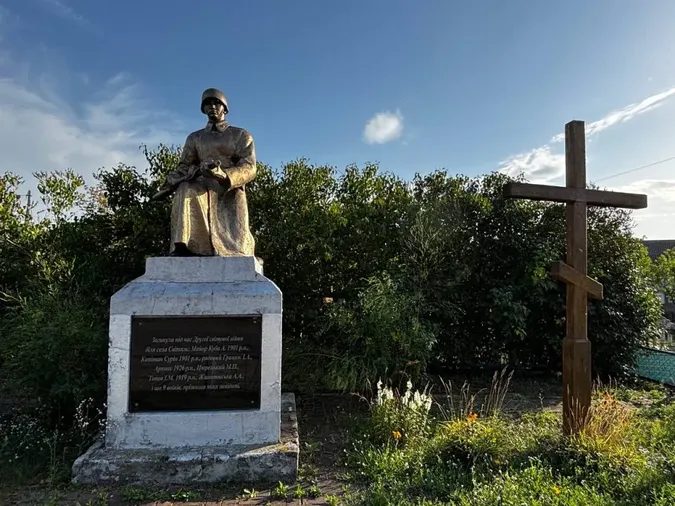 У курортному селі Світязь досі стоїть пам’ятник радянському солдату