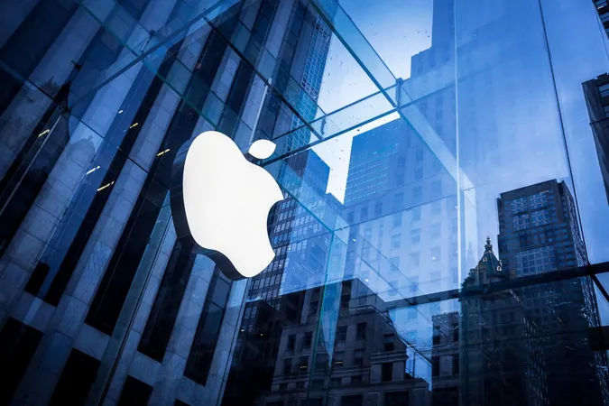 Компанія Apple запатентувала новий iPhone nano