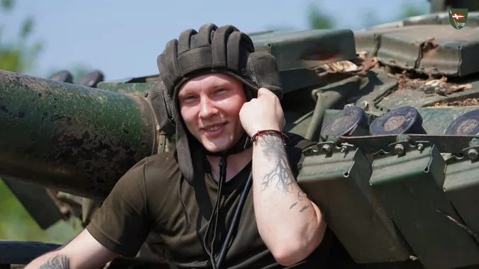 Красива велич: як волинські танкісти знищують ворога (фото)