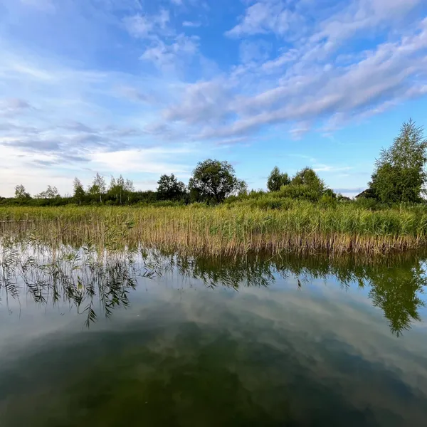 На Волині є озеро, де ніколи не тонули люди і вода вважається цілющою
