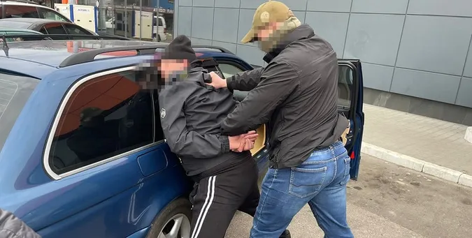 СБУ викрила шахраїв, які видурювали гроші у родичів загиблих воїнів (фото)