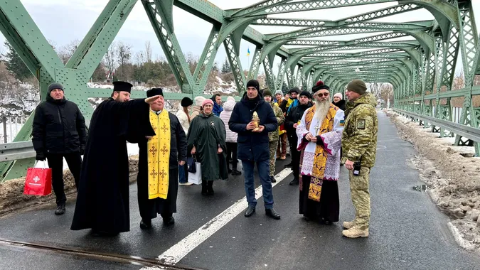 В Устилузі зустріли Вифлеємський вогонь миру (фото)