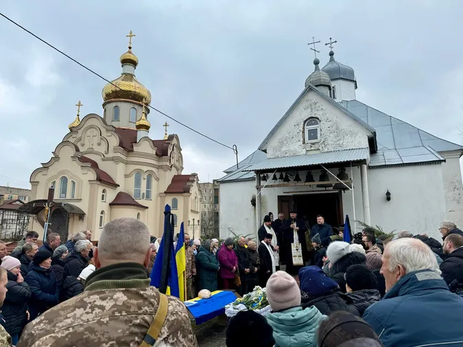 На Волині попрощалися із загиблим воїном Максимом Бірюковим
