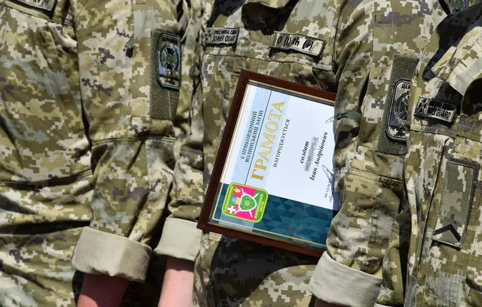 На Волині звільнили у запас прикордонників-строковиків (фото)