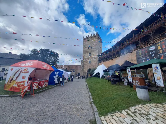 У Луцьку стартував фестиваль вуличної їжі Lutsk Food Fest (фоторепортаж)