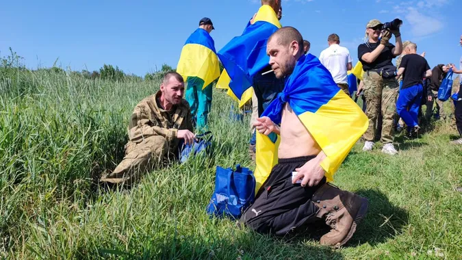 З російського полону повернулися ще 45 військових та двоє цивільних (фото)