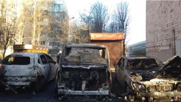 Вночі на 40-му кварталі в Луцьку згоріли три автівки (фото)