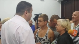 У Луцькраді підприємці з ринку «Привіз» змушують депутатів працювати (фото, відео)