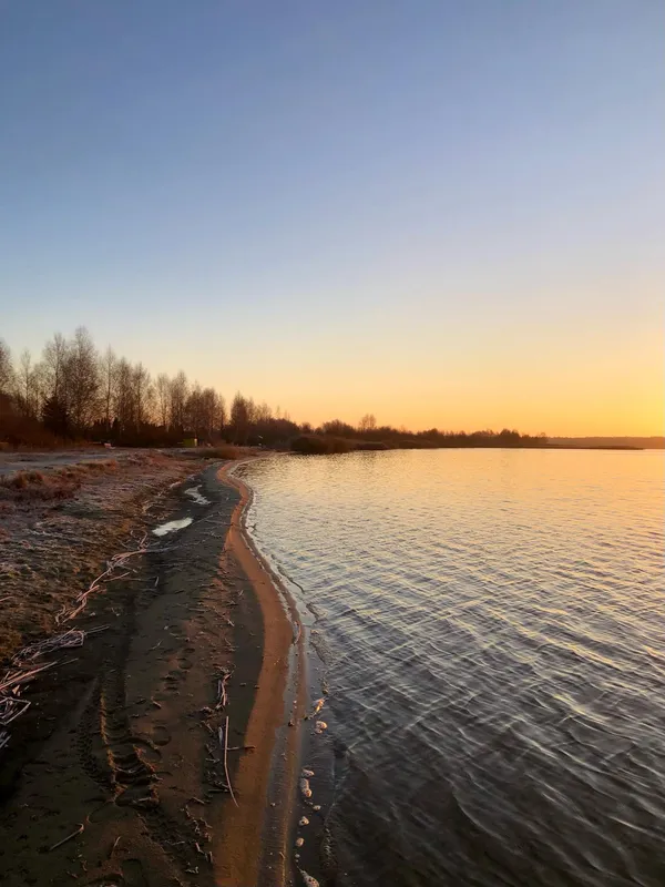 Показали, який вигляд взимку має Світле море на Волині (фото)