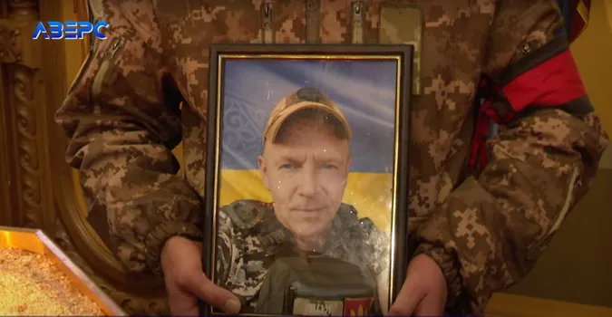 У Луцьку попрощались з воїном Олександром Житковським, серце якого зупинилось під час відпустки (відео)
