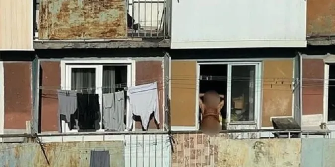 У Нововолинську балконний нудист «дістав» сусідів (фото)