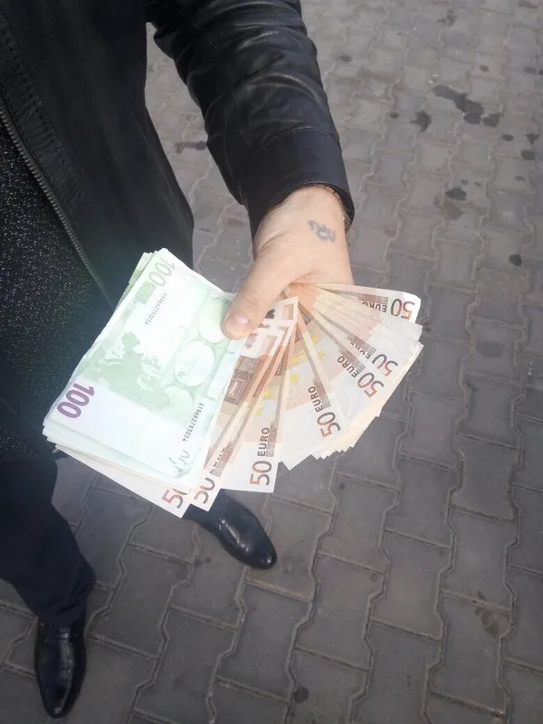 На Волині старатель намагався відкупитись від правоохоронців (фото)