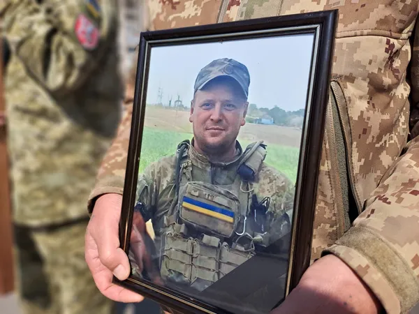Ковель у жалобі: в останню дорогу провели захисників Бориса Нестерука та Олександра Кратюка (фото)