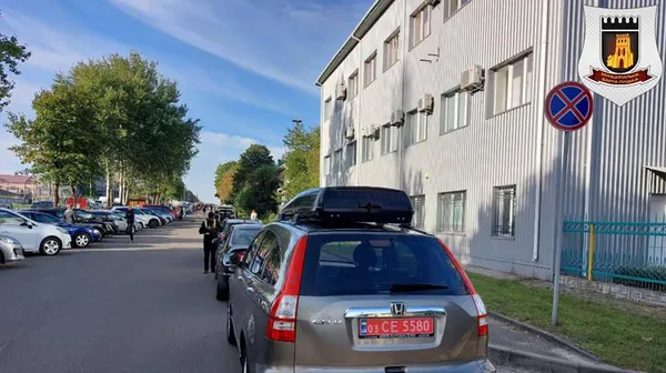 У Луцьку мунвартівці «ганяли» паркохамів біля авторинку (фото, відео)