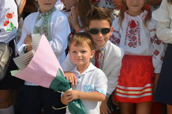 Кульки, танці та перший урок: у Луцьку відкрили школу № 27 (ФОТО)
