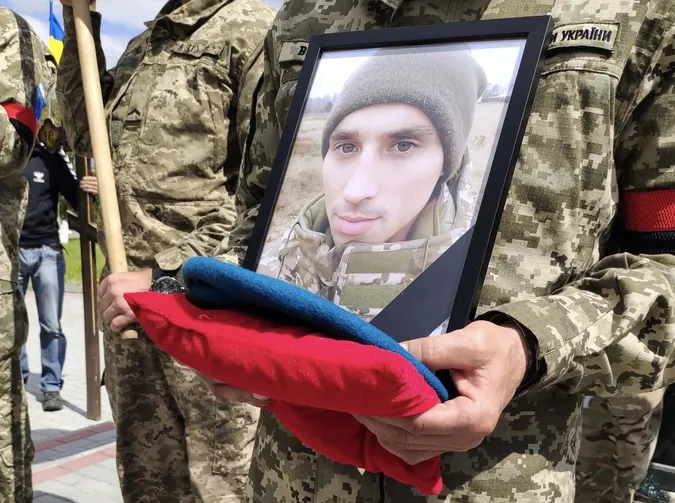 На Волині попрощалися з 26-річним воїном Михайлом Рогою (фото, відео)