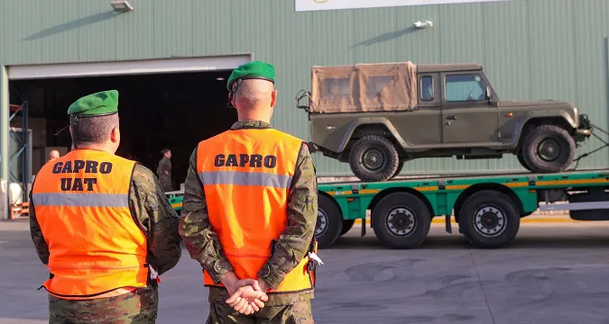 Іспанія передала МО України бронеавтомобілі, «швидкі» та медикаменти (фото)