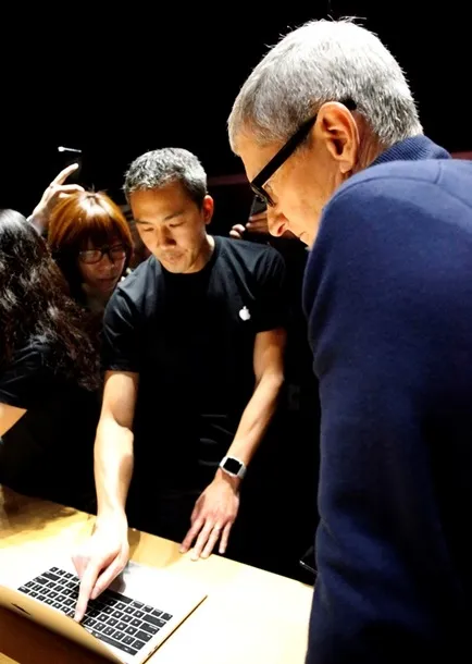 Apple презентувала нові ноутбуки MacBook (фото, відео)