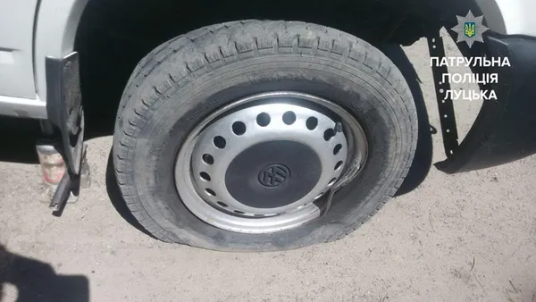 Посадовцям доведеться відповісти за ями на волинських дорогах