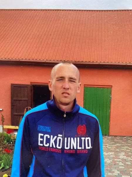 Поліцейські понад місяць розшукують зниклого чоловіка з Луцького району (фото)