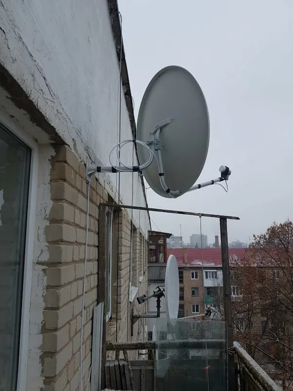 У Луцьку виявили банду, яка підключала «піратське» телебачення 