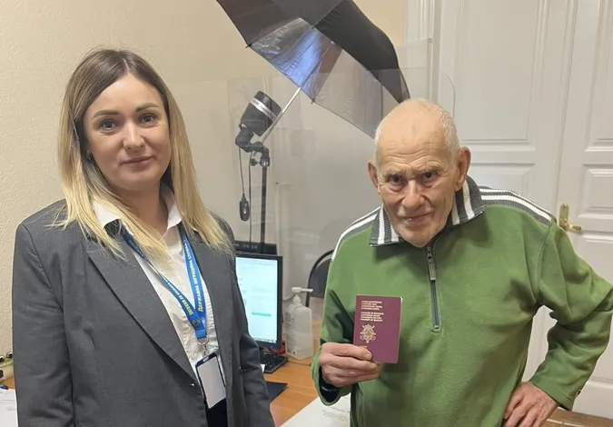 89-річному бельгійцю допомогли узаконитись на Волині