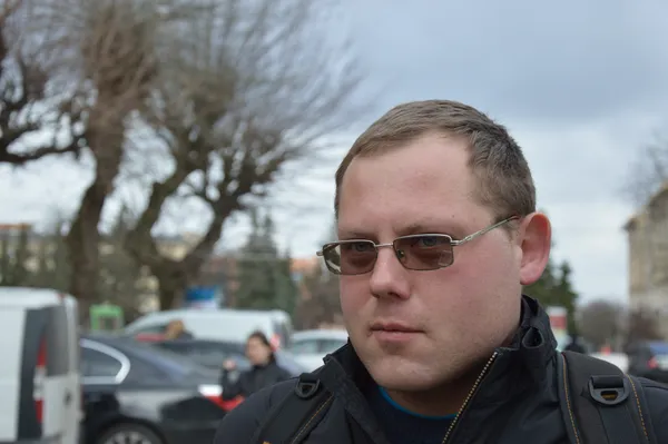 Як лучани «хвалять» дороги у місті