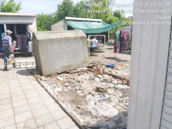 Демонтаж триває: на Старому ринку знову переселення (ФОТО)