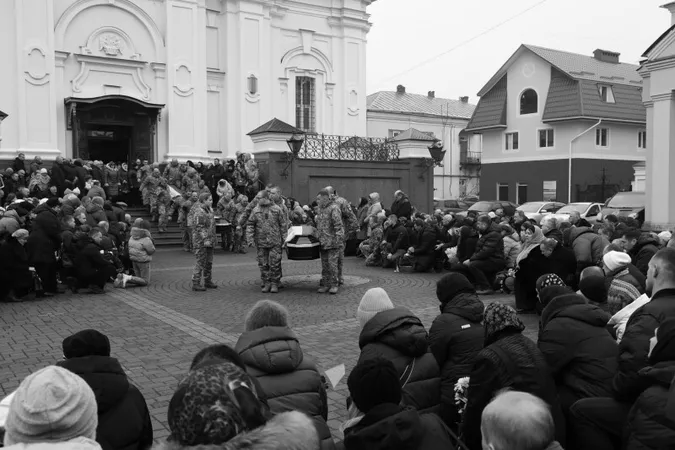 У Луцьку попрощалися з трьома загиблими на Донеччині військовими (фото)