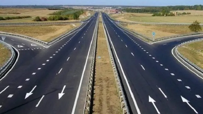 Українські дороги новими технологіями: Верховна Рада підтримала законопроєкт