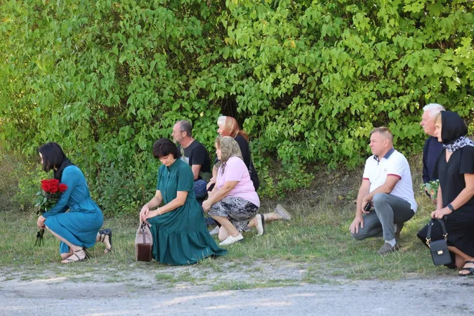 У рідному селі на Волині попрощалися з загиблим на Донеччині воїном Русланом Снопком