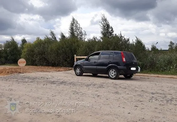  На Волині в зоні африканської чуми діють спецпости (фото)