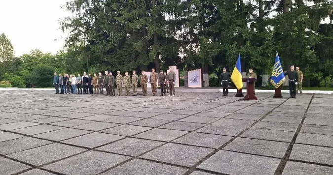 Зеленський із командирами з «Азовсталі» приїхав у Львів (відео)