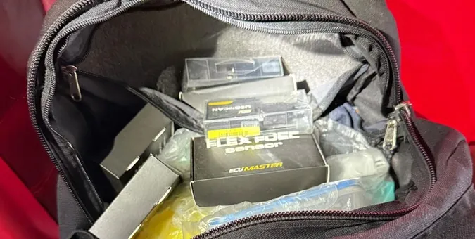 Водій автобуса віз через «Ягодин» товари на пів мільйона (фото)