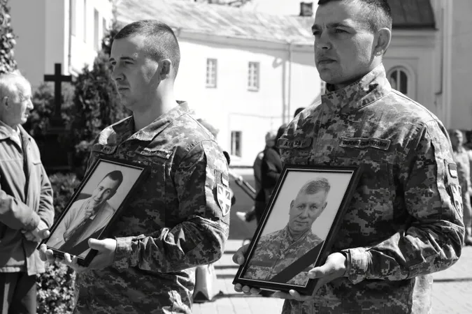 Луцьк попрощався з двома загиблими на Донеччині бійцями (фото)