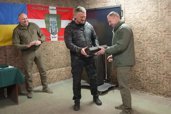 Дрони, генератор і зарядна станція: бійці волинської «Сталевої Сотки» отримали підсилення (фото)