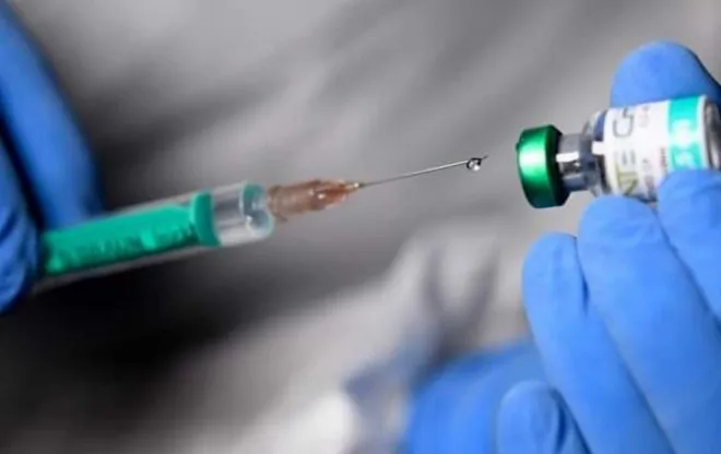 Що там з коронавірусом: на Волині все ще хворіють і вакцинуються