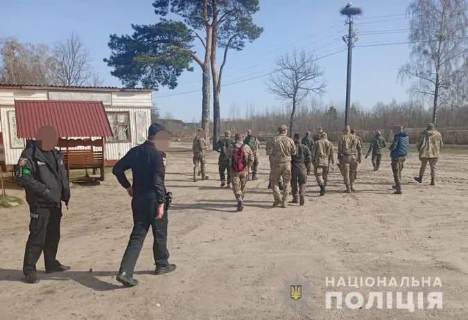 Поліція, військові й рятувальники продовжують шукати зниклого 20-річного волинянина (фото)