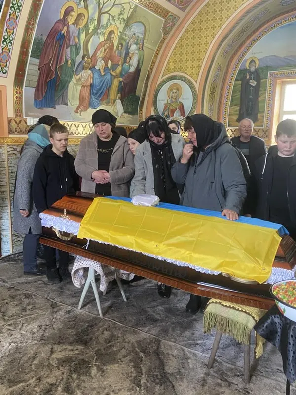 Волинь попрощалася з воїном Петром Ковальчуком (фото, відео)