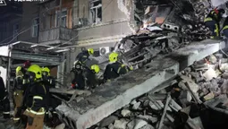 Людей шукають під завалами: показали страшні наслідки масованої атаки на Одесу (фото)