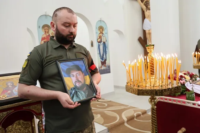 «Був найбільшою опорою і підтримкою»: на Волині попрощалися з загиблим воїном Ігорем Лавришиним