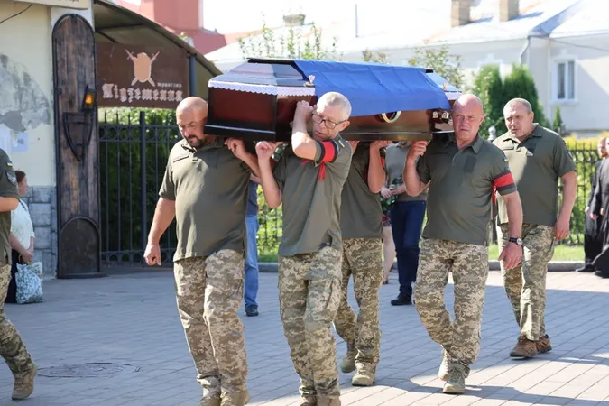 У Луцьку попрощалися з загиблим на Донеччині воїном Володимиром Клименком