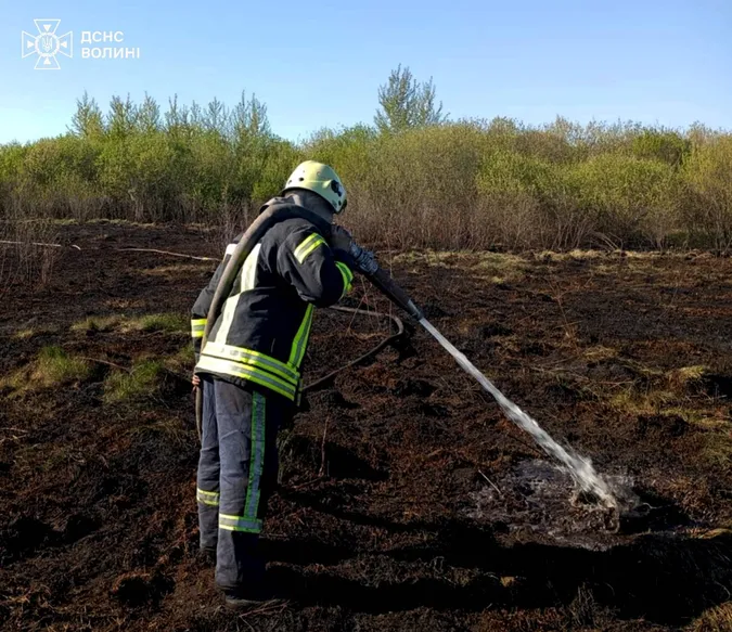 На Волині палали два величезні торфовища (фото)