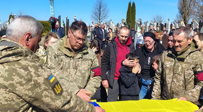 На Волині попрощалися із загиблим захисником Василем Лабою (фото)