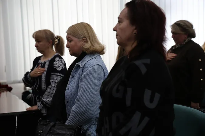 У Луцьку родинам загиблих Героїв вручили державні нагороди (фото)