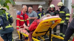 Підгоріла їжа: в Нововолинську через задимлення ледь не загинула жінка (фото, відео)
