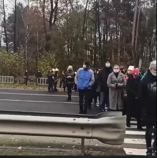 В знак протесту проти карантину ковельські підприємці перекрили міжнародну трасу (відео)