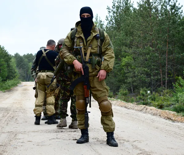 Постріли та вибухи у волинському лісі (фото, відео)